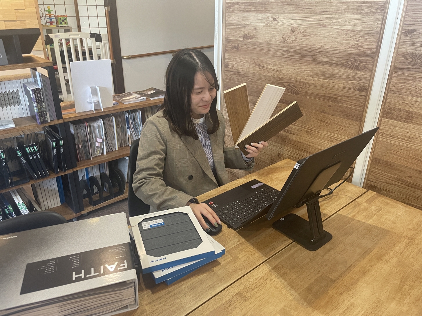 【staff diary】オンラインお打ち合わせ💻