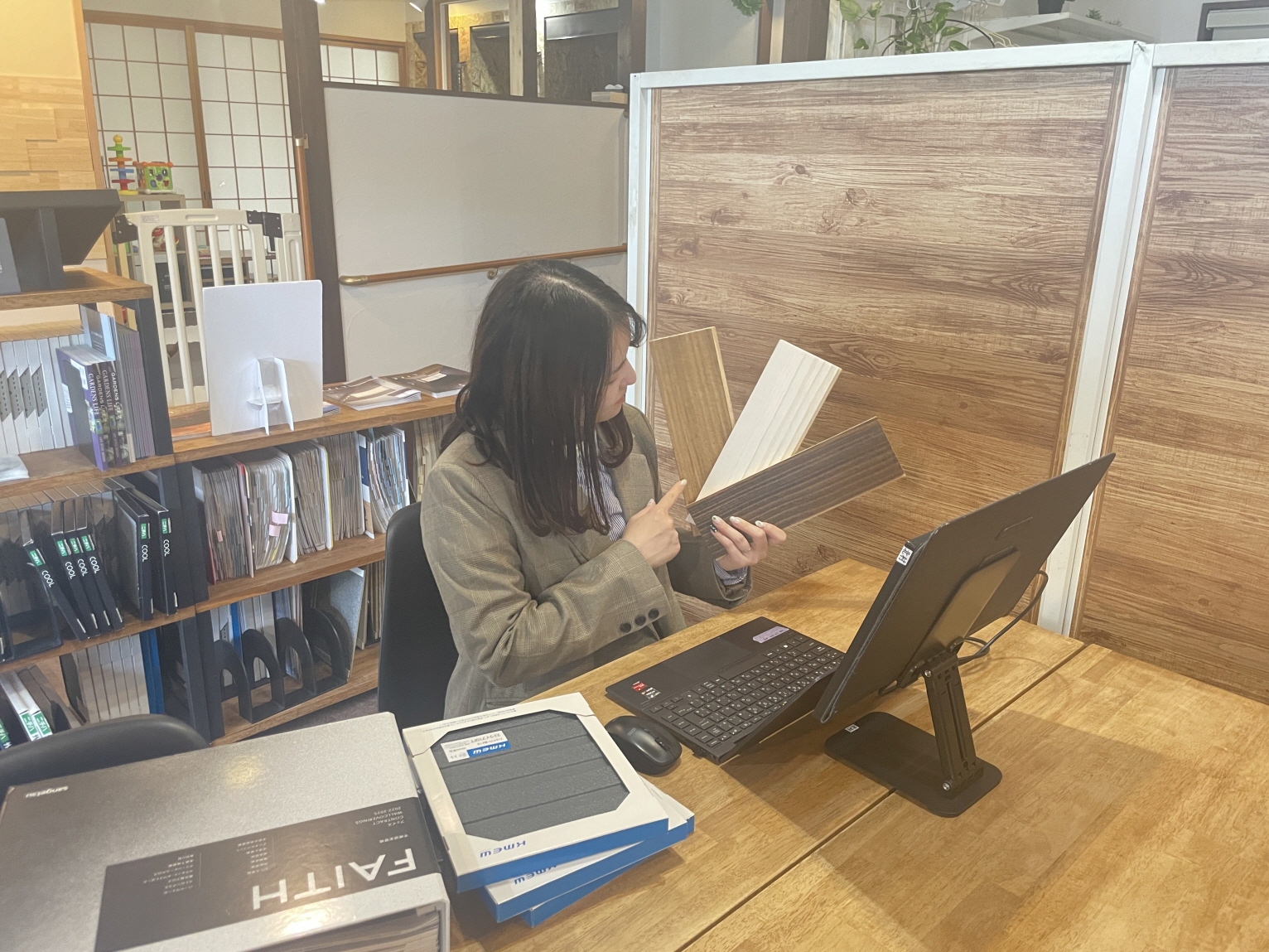 【staff diary】オンラインお打ち合わせ💻