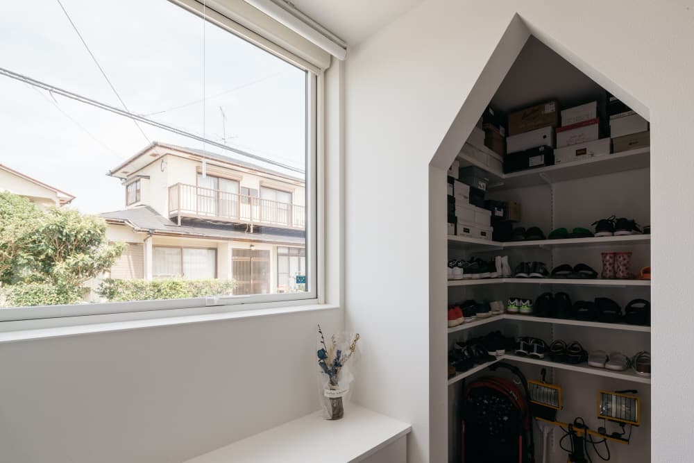 洗練された黒のファサード。大人かっこいい住まい